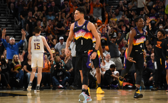  昂热队长里程碑战役头球绝杀对手  