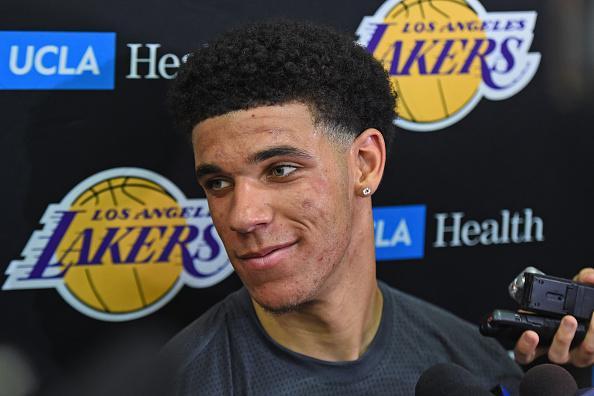  斯特拉斯堡主帅赛后炮轰裁判不公  