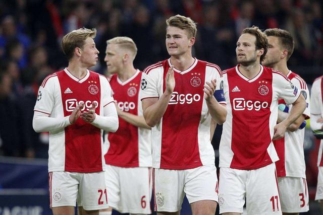  勒沃库森青年军崛起U19梯队包揽三项冠军