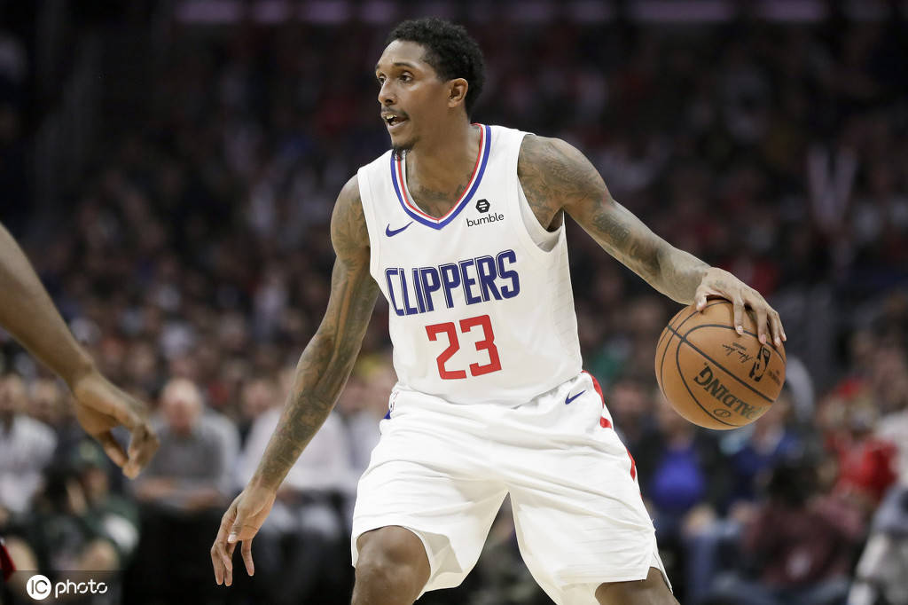  沃尔夫斯堡主场零封柏林联合取关键三分  